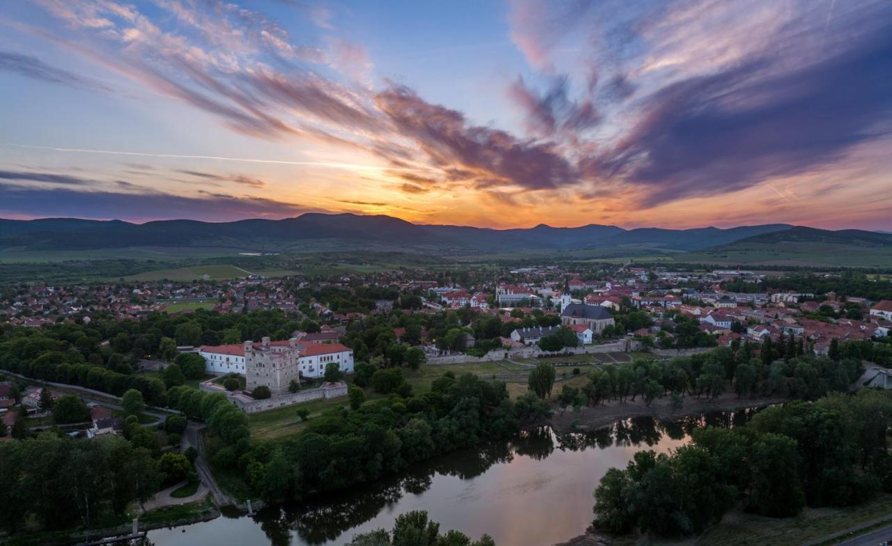 Hotel Bodrog Wellness & Elix Spa Sárospatak Esterno foto